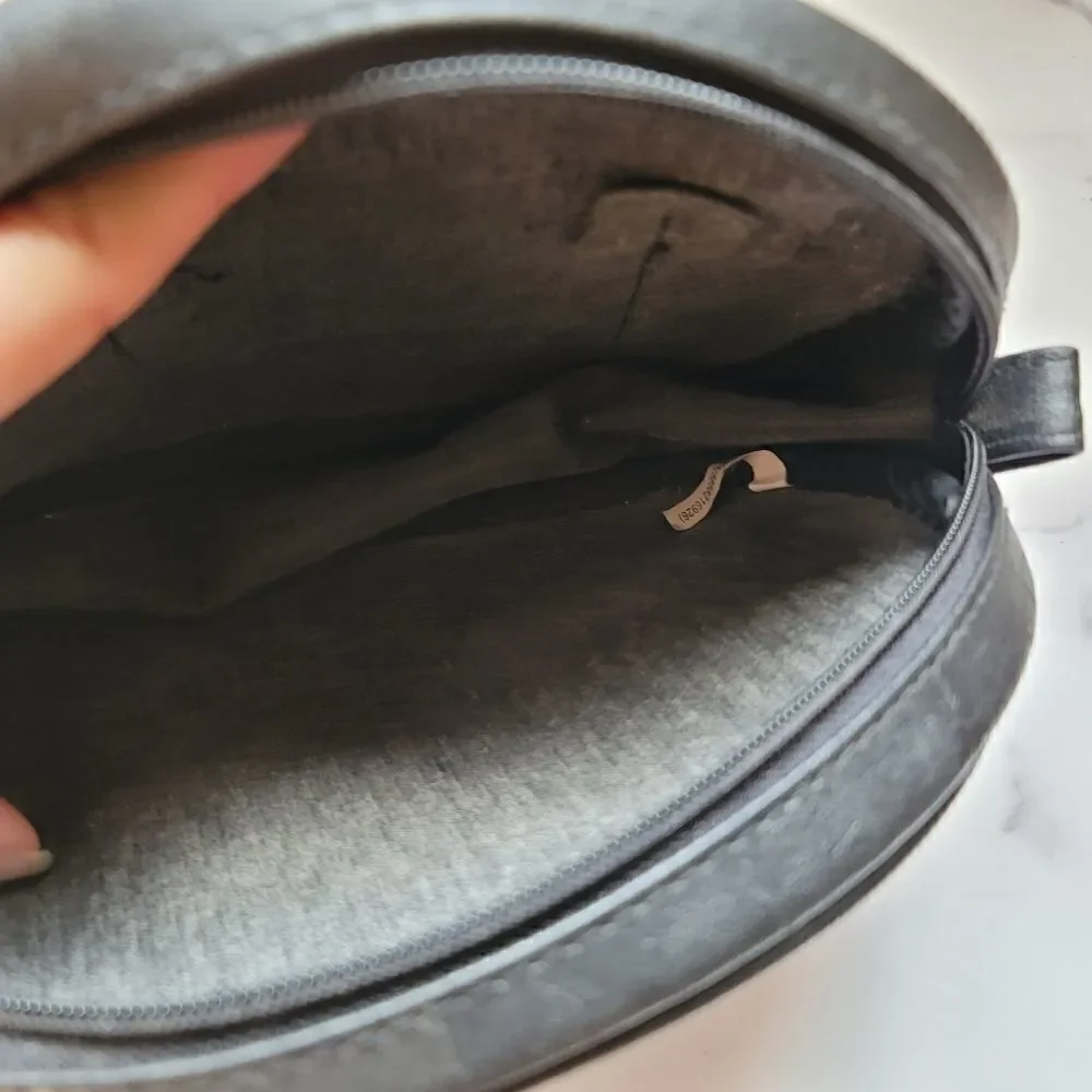 Black matte vintage makeup travel case zip up